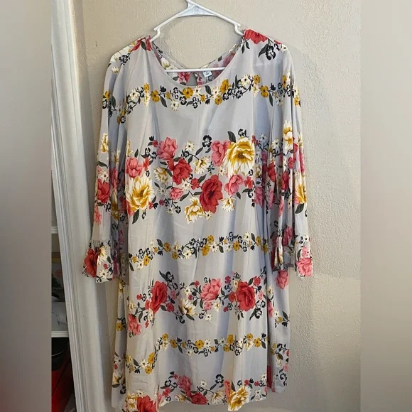 Old Navy | Dresses | Old Navy Floral Flutter Sleeve Xl Red Pink And Yellow  | Poshmark